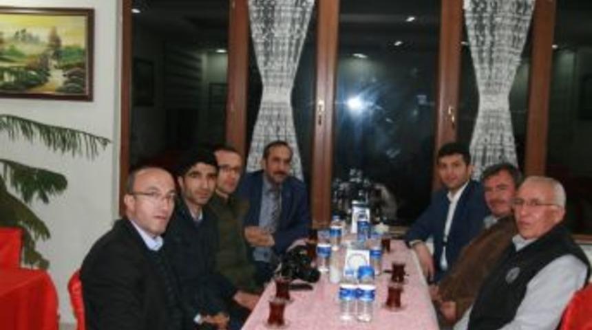 Ak Parti Kulu İl&ccedil;e Teşkilatı &Ccedil;alışan Gazetecilerle Bir Araya Geldi