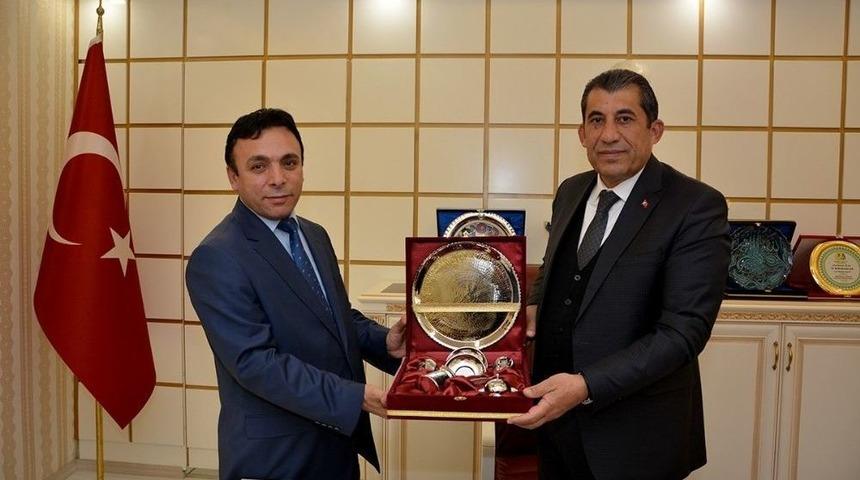 İl Sağlık M&uuml;d&uuml;r&uuml; Durgut&rsquo;tan Atilla&rsquo;ya Ziyaret