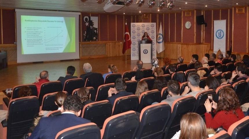 Profes&ouml;r Baycan, "d&uuml;nyadaki Kentsel N&uuml;fus 2050 Yılında 3 Milyar Olabilir"