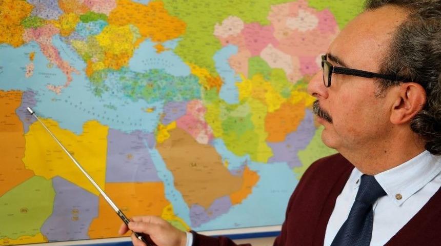 Yrd. Do&ccedil;. Dr. Ahmet Keser: "tunus Olayları İran&rsquo;la Benzerlik Taşıyor"