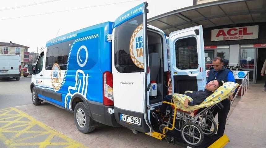 Kocaeli B&uuml;y&uuml;kşehir Belediyesi&rsquo;nden Engellilere Taksi Hizmeti