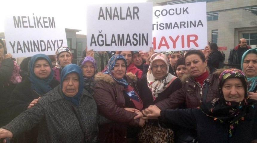 Acılı Anne 7 Yıldır Kayıp Kızı Melike&rsquo;yi Arıyor
