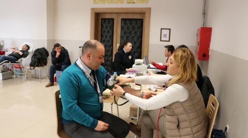 Emniyet Personelinden Kan Bağışına Destek