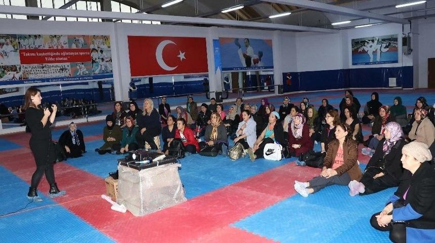 Kocaeli B&uuml;y&uuml;kşehir Belediyesi Kadın Sağlığına &Ouml;nem Veriyor