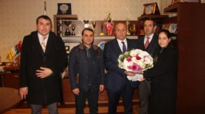 Engelliler Derneği&rsquo;nden Arslan&rsquo;a Teşekk&uuml;r Ziyareti