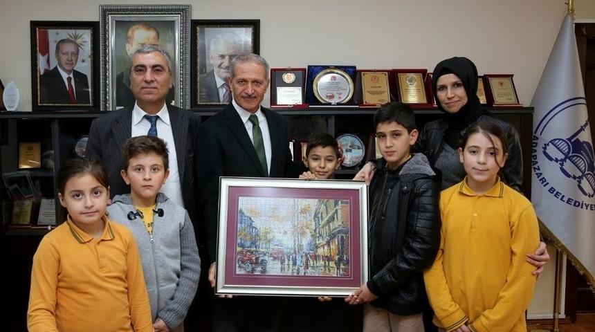 Başkan Dişli&rsquo;ye Puzzle S&uuml;prizi