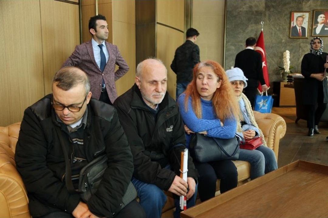 Başkan Karadeniz G&ouml;rme Engelli Vatandaşları Ağırladı