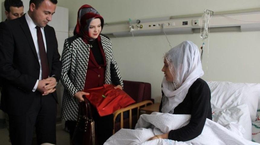 Uzan &Ccedil;iftinden Hasta Ziyareti