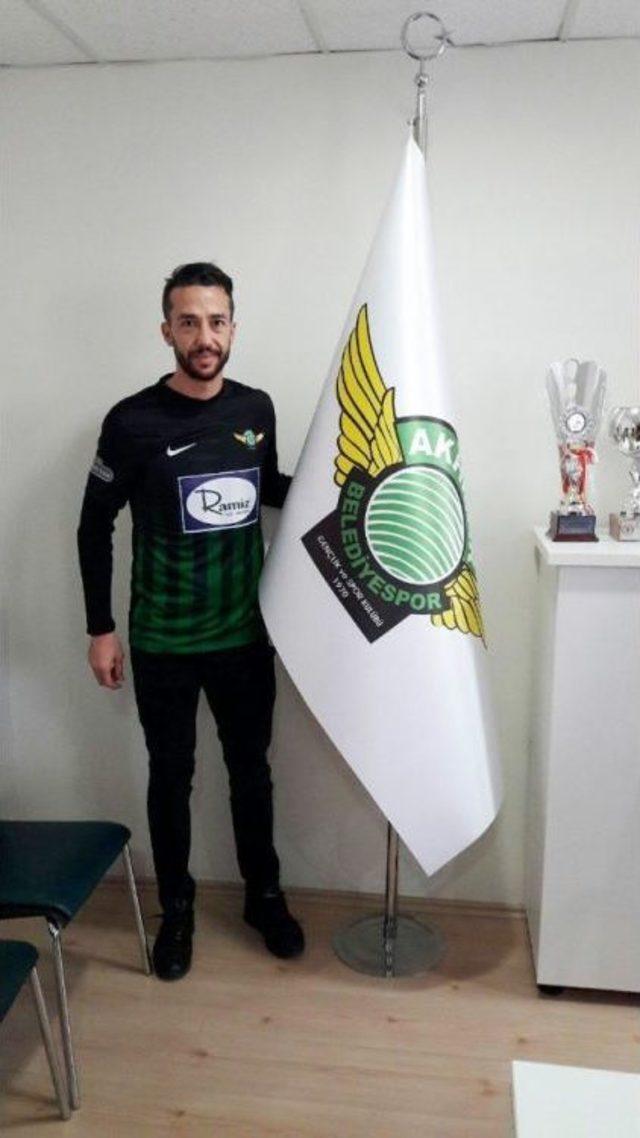 Bilal Kısa, T.m. Akhisarspor İle Anlaştı