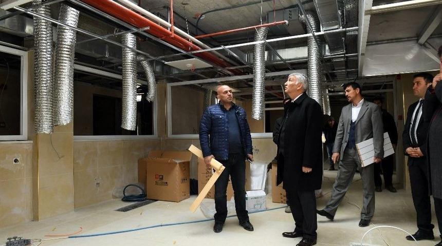 Başkan G&uuml;naydın, B&uuml;y&uuml;k K&ouml;şkteki &Ccedil;alışmaları İnceledi