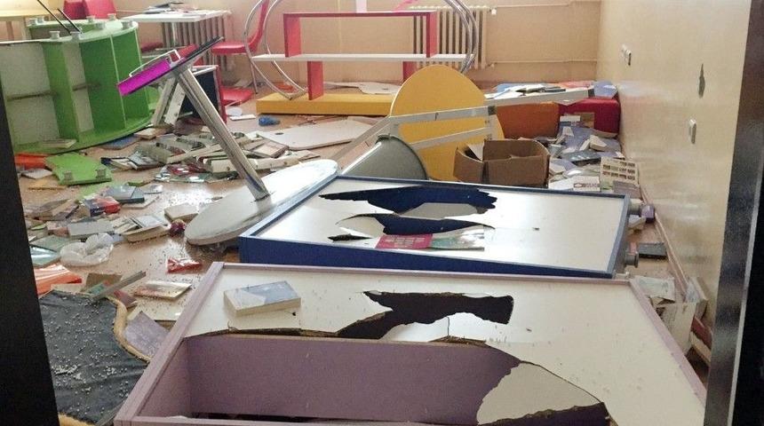 Okulu Kullanılamaz Hale Getirdiler