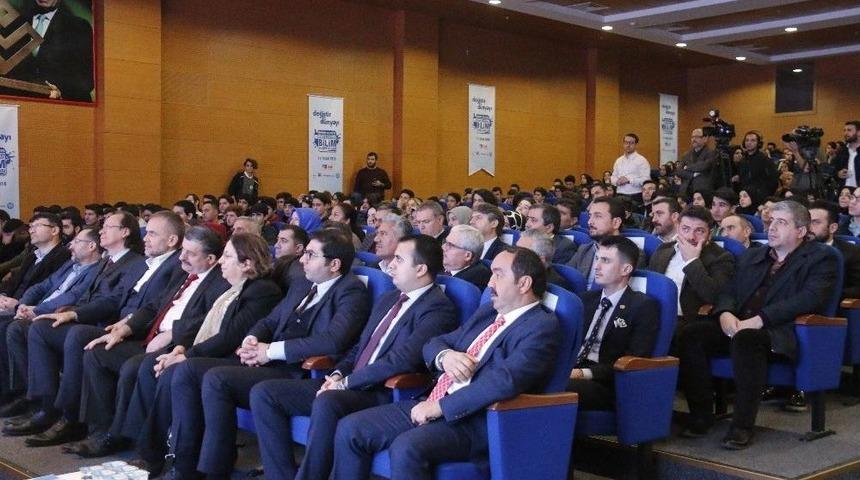 Dünya Öğrencileri Prof. Dr. Necmettin Erbakan Uluslararası Bilim Olimpiyatları’nda Yarışıyor