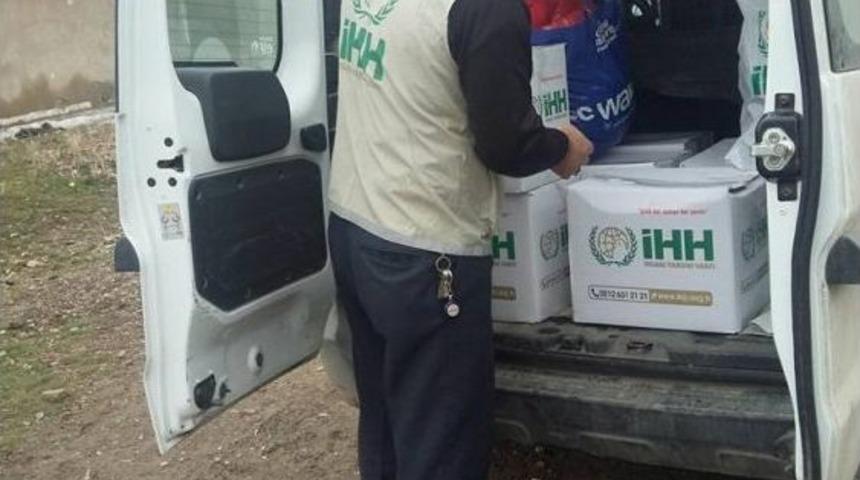 Ağrı&rsquo;da 50 Aileye Adım Eli