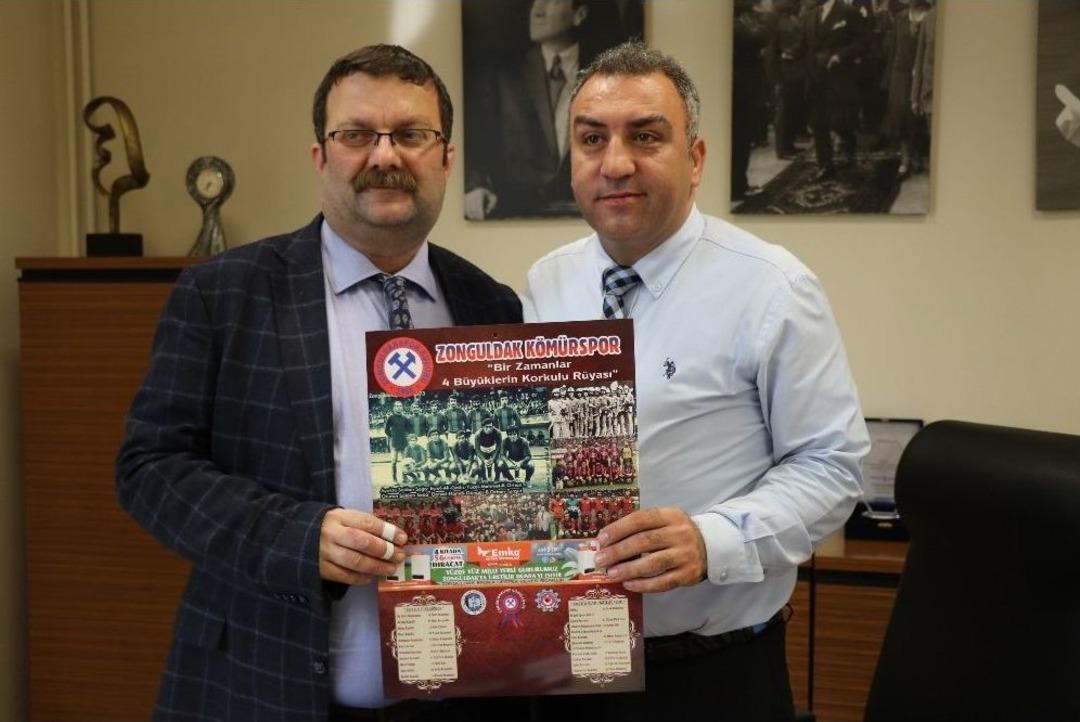 Zonguldak K&ouml;m&uuml;rspor Başkanı, Kapı Kapı Gezip Takvim Satıyor