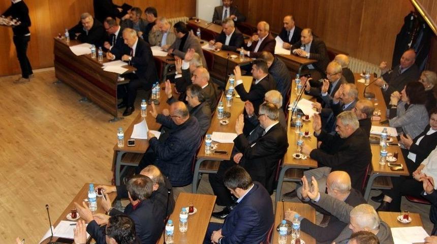 220 Milyonluk Ek Kredi Talebi Komisyondan Ge&ccedil;ti