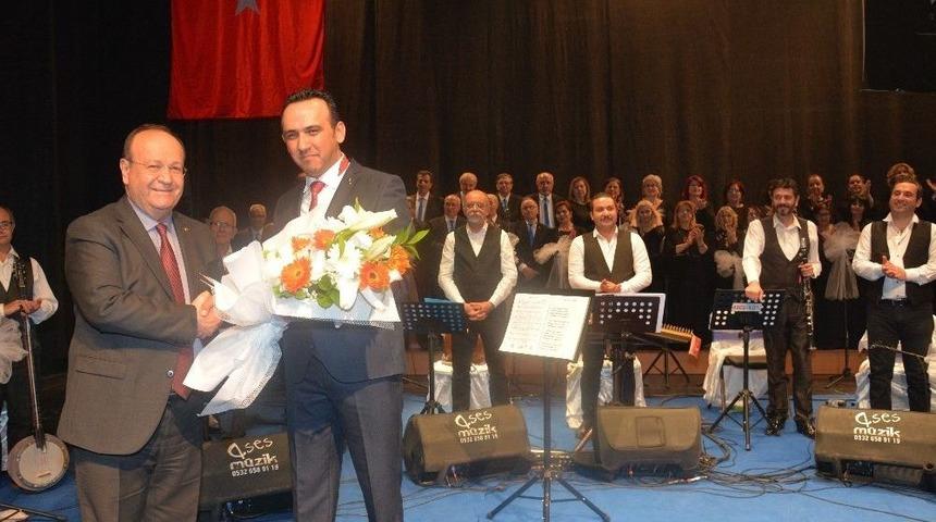 Efeler Belediyesi Tsm Korosu&rsquo;ndan Zeki M&uuml;ren&rsquo;i Anma Konseri