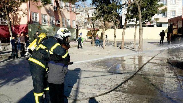 Öğrencilere İtfaiye Mesleği Tanıtıldı