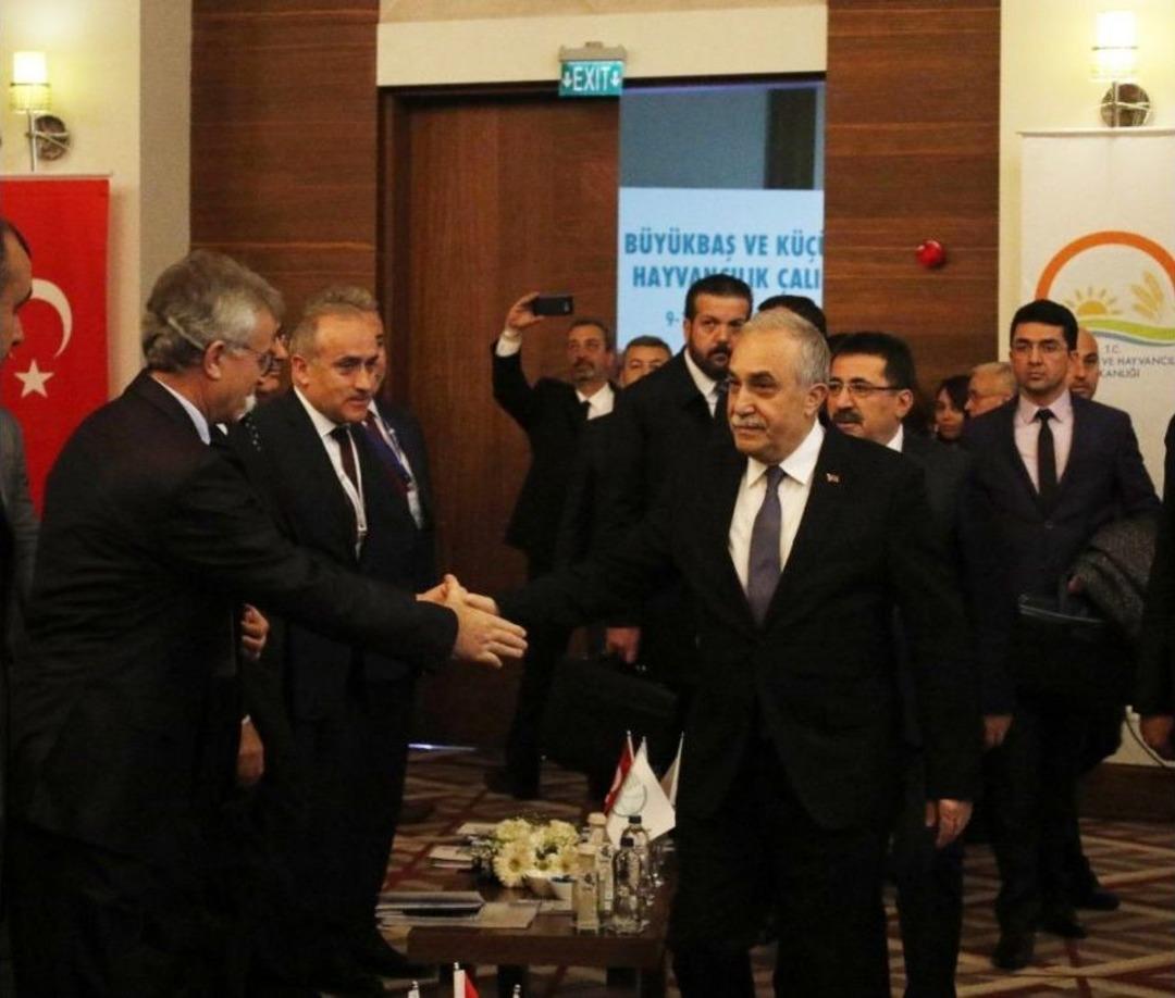 Bakan Fakıbaba: &ldquo;allah Aşkına Hoca Şeyiyle &Ccedil;ıkıyorsun, Milleti Yanlış Y&ouml;nlendiriyorsun&rdquo;