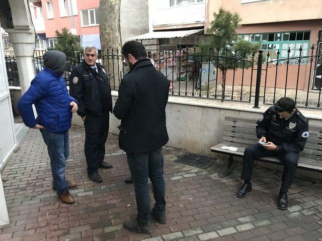 Cami Avlusundaki Malzeme Deposunda Ölü Bulundu