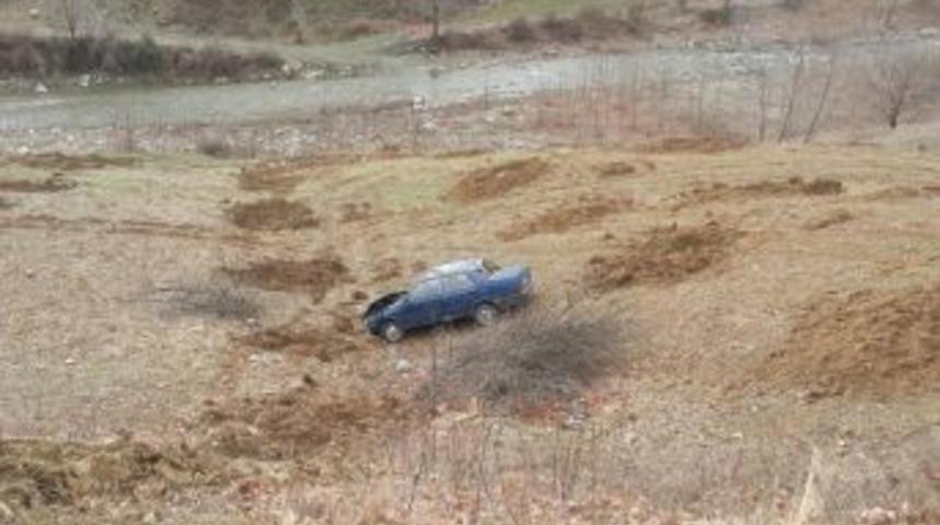 Samsun&rsquo;da Otomobil Şarampole Yuvarlandı: 1 Yaralı