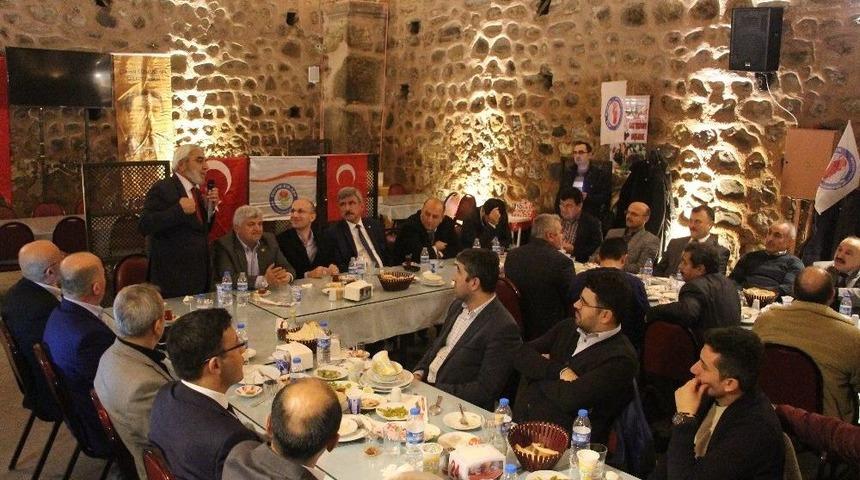 Emekli Olan Arslan&rsquo;a Veda Yemeği