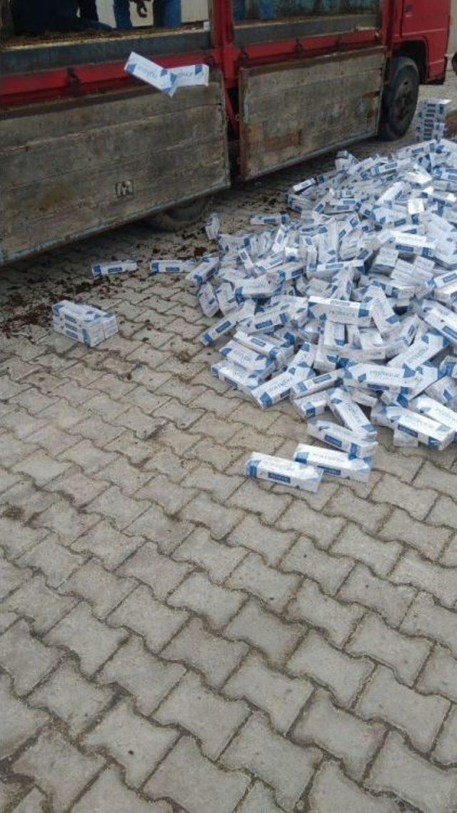 Van’da 15 Bin 700 Paket Kaçak Sigara Ele Geçirildi
