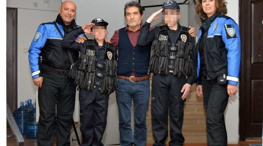 Polislerden Anlamlı Ziyaret