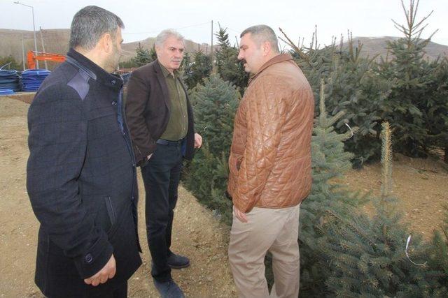 Başkan Memiş Park Ve Bahçeler Müdürlüğü Personeli İle Bir Araya Geldi