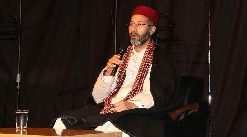 Kur&rsquo;an B&uuml;lb&uuml;llerinden Muhteşem Tilavet