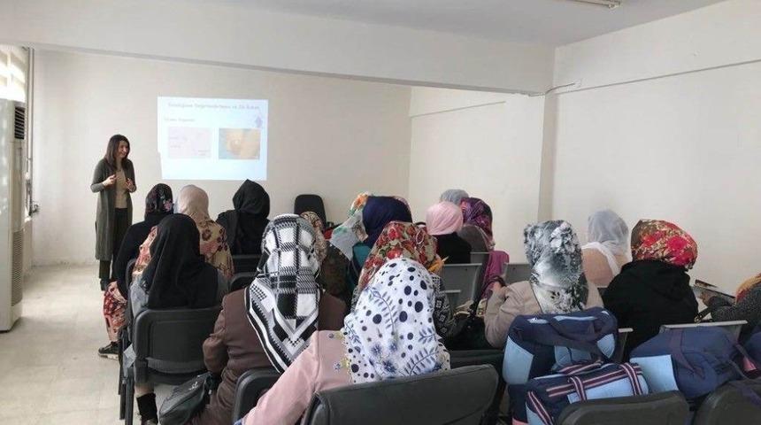 Silvan&rsquo;da &lsquo;gebe Bilgilendirme Eğitimi&rsquo; Yapıldı