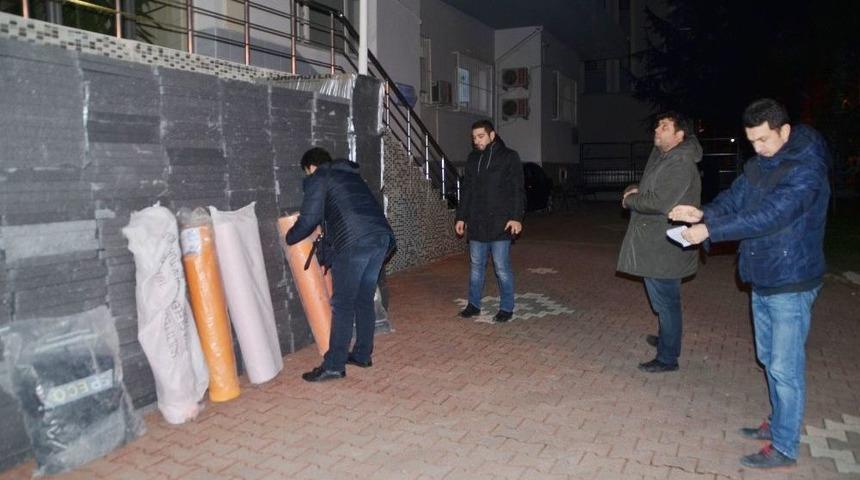 İnşaattan Malzeme &Ccedil;alan Hırsızlar Yakalandı