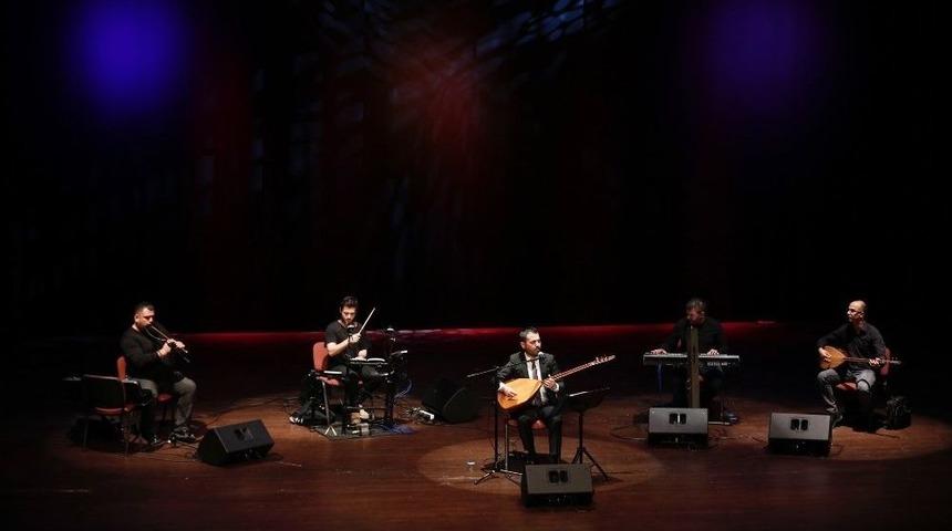 K&uuml;&ccedil;&uuml;k&ccedil;ekmece&rsquo;de T&uuml;rk&uuml;lerle M&uuml;zik Ziyafeti