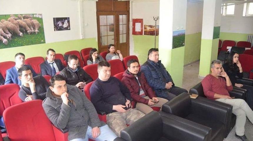 Altıntaş&rsquo;ta Zirai İla&ccedil; Bayi Bilgilendirme Toplantısı