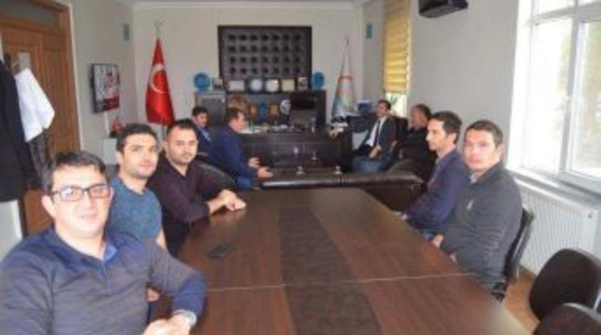 Altıntaş&rsquo;ta Buzağı &Ouml;l&uuml;mlerinin Nedenleri Konuşuldu