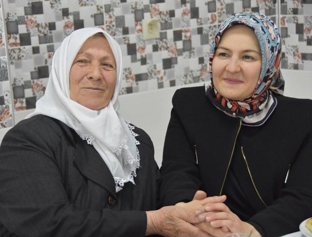 Fatma &Ccedil;olakbayrakdar, Kocasinan&rsquo;ın &Ccedil;ınarlarını Ağırladı