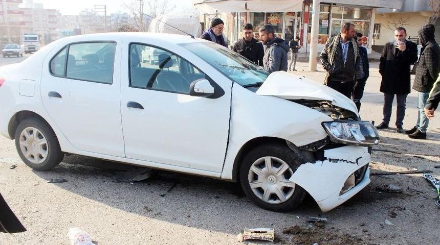 Siverek&rsquo;te Trafik Kazası: 2 Yaralı
