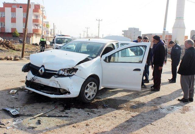 Siverek’te Trafik Kazası: 2 Yaralı