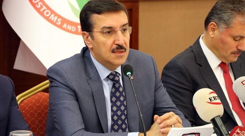 Bakan T&uuml;fenkci&rsquo;den Aym Kararına İlişkin A&ccedil;ıklama: