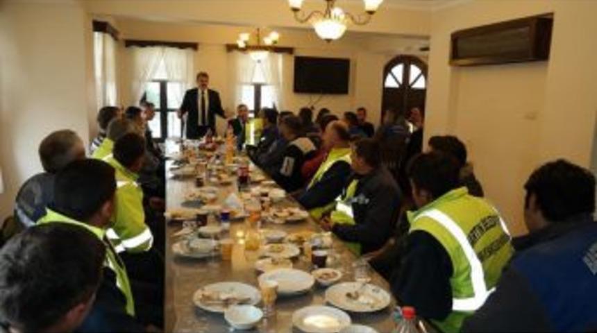 Başkan Akın, Personelle Yemekte Buluştu