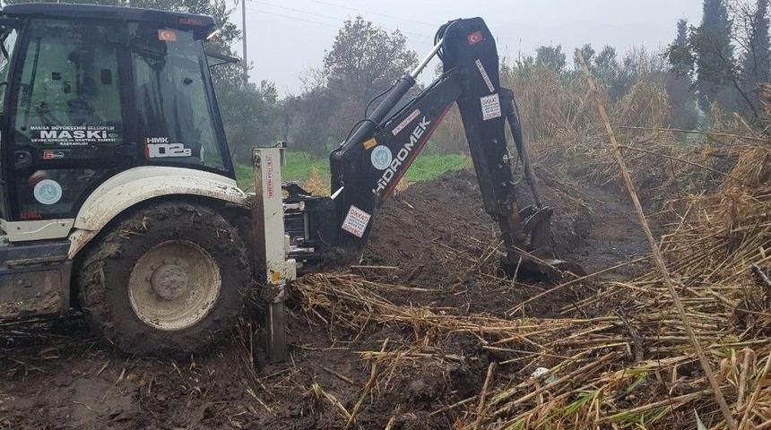 Alibeyli&rsquo;nin Deresi Temizleniyor