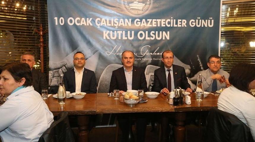 Başkan G&uuml;rlesin, Gazetecilerle Yemekte Buluştu