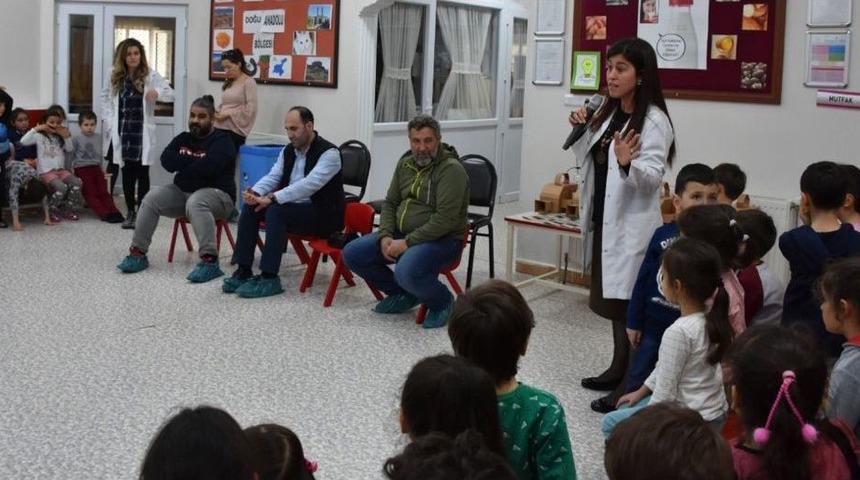 Minik &Ouml;ğrencilerle Gazeteciler Bir Araya Geldi