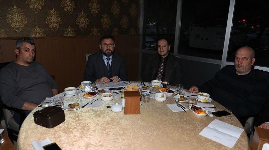 Mezarlık &Ccedil;alışanları K&ouml;rfez&rsquo;de Buluştu