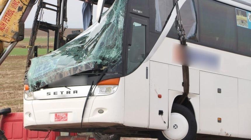 460 G&uuml;n Sonra &Uuml;lkelerine Kavuşacaklardı, Feci Kazayla Karşılaştılar