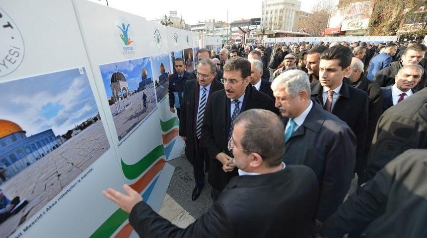 Bakan T&uuml;fenkci, &lsquo;y&uuml;z Yıllık Yalnızlık, Kud&uuml;s Mescid-i Aksa&rsquo; Fotoğraf Sergisinin A&ccedil;ılışını Yaptı