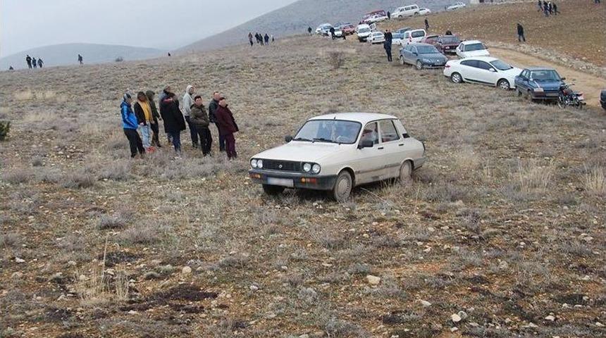 K&ouml;pek D&ouml;v&uuml;ş&uuml; İ&ccedil;in 7 İlden Gelen 100 Kişiye Operasyon