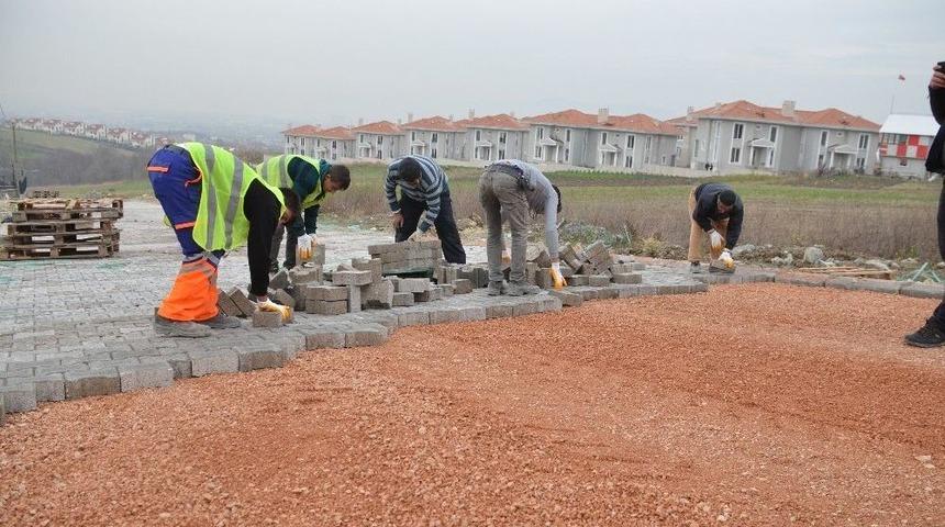 Başiskele&rsquo;de Yol Yapım &Ccedil;alışmaları Tam Gaza Devam Ediyor