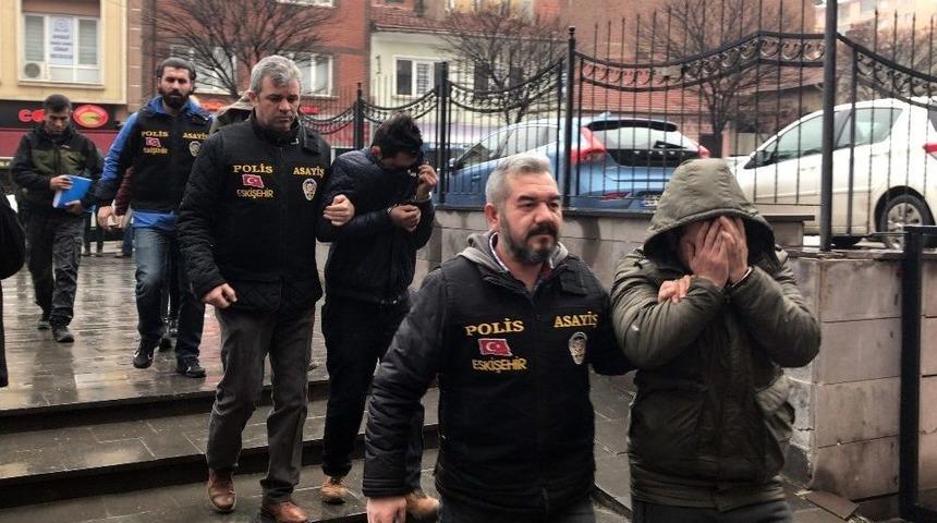 Oto Faresi 4 Kişi Adliyeye Sevk Edildi