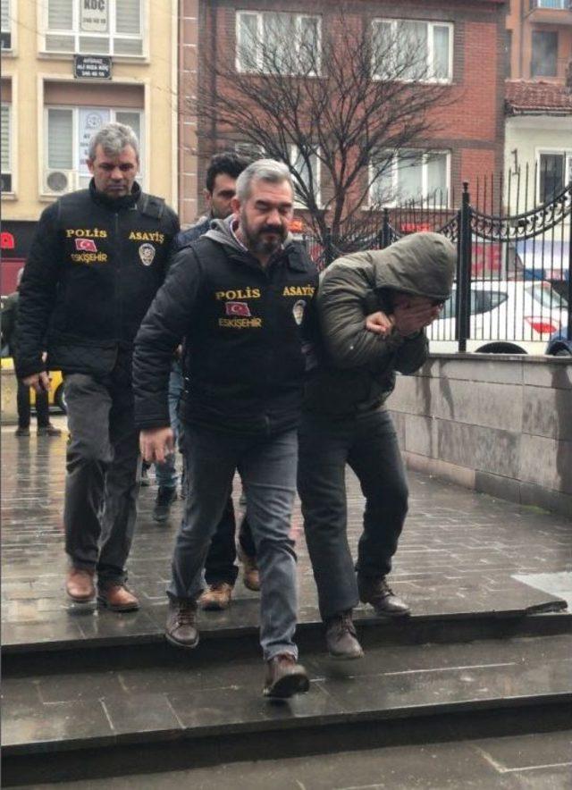 Oto Faresi 4 Kişi Adliyeye Sevk Edildi