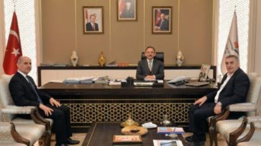 Başkan To&ccedil;oğlu Bakan Hasekiyi Ziyaret Etti